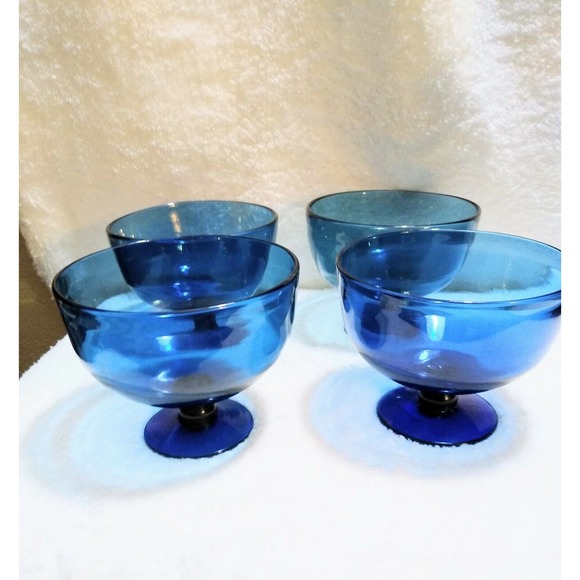 90 Williams Sonoma  Blue Glass Footed Dessert Dish(4)